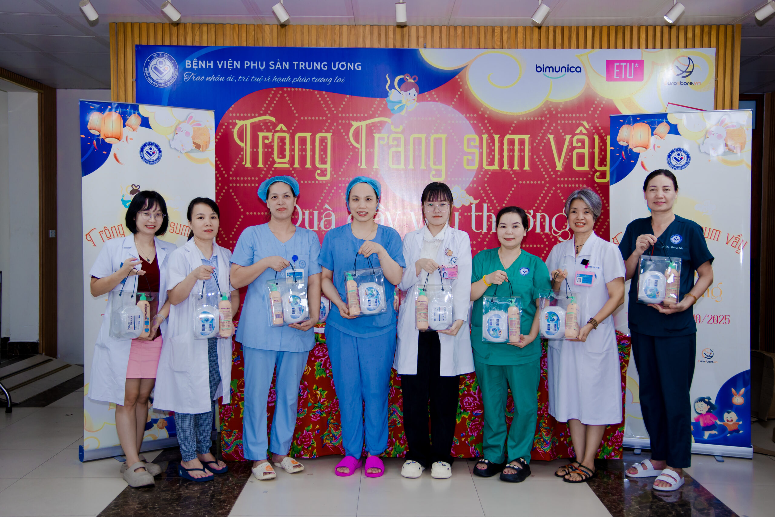 EuroStore.vn x Bệnh viện Phụ sản Trung ương – Lan tỏa hơn 2.100 nụ cười dịp trung thu 2025 2 EuroStore x Bệnh viện phụ sản Trung Ương dịp trung thu 2025