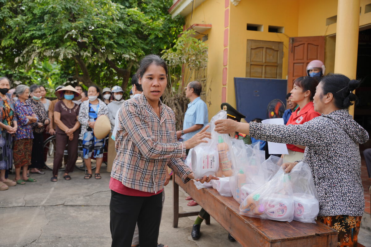 Eurostore, Bimunica & ETU đồng hành cùng đồng bào Thái Nguyên, Bắc Ninh, Lạng Sơn, Cao Bằng vững vàng hậu lũ 8 DSC07594 Đồng hành